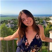 Je suis étudiante, je donne des cours de mathématique de la primaire au lycée, j’ai mon bac S avec spécialité mathématique